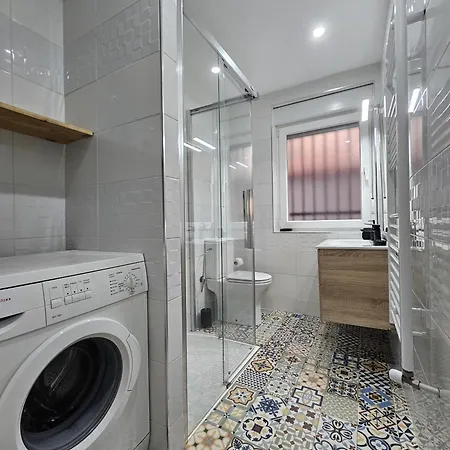 Nunez De Guzman By Aroom Vut-le-1629 Apartment *
